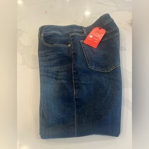 NWT Cabi Galaxy wash slim boot 12L Dark Blue Denim Jeans